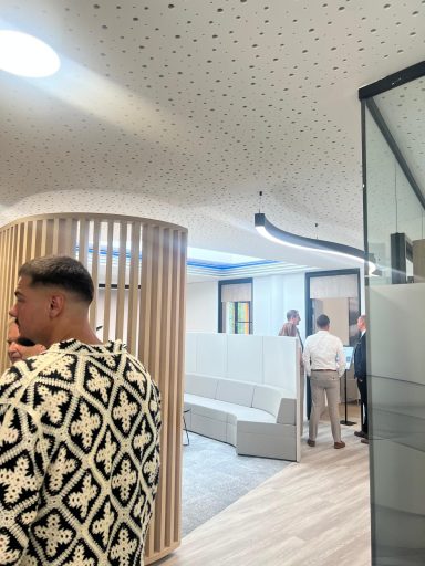 Raiffeisenbank Oberpfalz Süd eG - Hauptgeschäftsstelle Donaustauf Raiffeisenbank Oberpfalz Süd eG - Hauptgeschäftsstelle Donaustauf